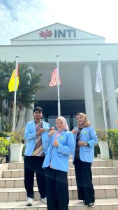 Tiga Mahasiswa Terbaik FKIP Universitas Riau mengikuti Program MBKM International “Proyek Kemanusiaan dan Student Exchange di Malaysia”