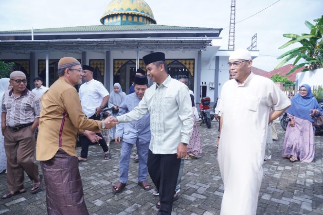 
					Saksikan Pemotongan Hewan Kurban, Bupati Ahmad Yuzar Terus Jaga Semangat Goro dan Kebersamaan