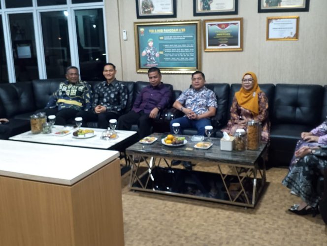 
					Bupati dan Wabup Kampar Hadiri Lepas Sambut Dandim 0313/KPR