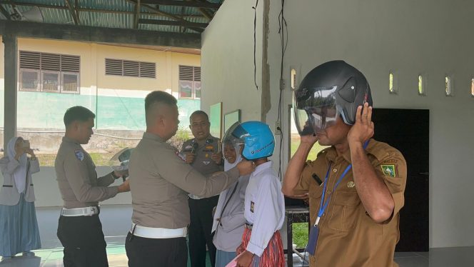 
					Berbagi Kebaikan, Satlantas Polres Kampar Edukasi Pelajar Baru SMA N 1 KKH tentang Keselamatan