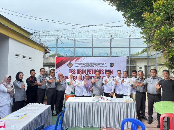 
					Perkuat Sinergi Cegah Peredaran Narkotika, BNK Kampar bersama Lapas Bangkinang Lakukan Tes Urine Petugas dan WBP