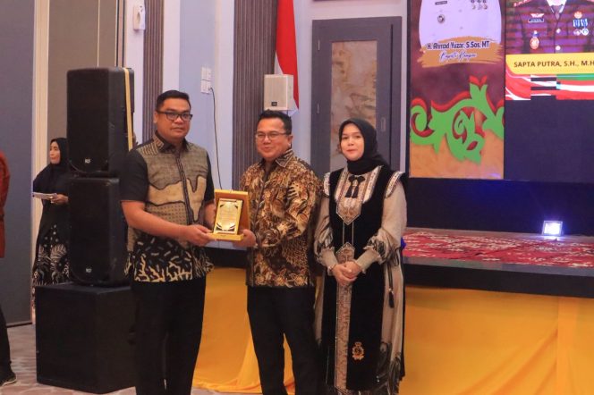 
					Silaturahmi dan Sinergitas, Kapolres Bobby Putra Hadiri Pisah Sambut Kajari Kampar