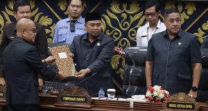 Sekda Dumai Indra Gunawan Hadiri Rapat Paripurna Penyampaian Laporan Hasil Kerja Banggar