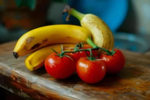 ilustrasi pisang dan tomat (CRJ Produce)