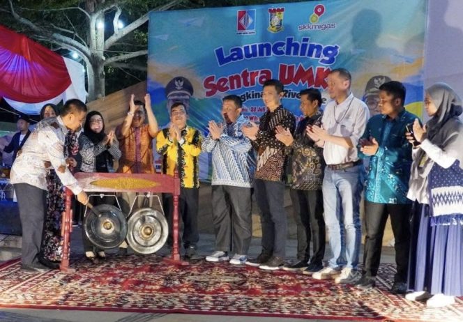 
					Resmikan Sentra UMKM Bangkinang Riverside, Bupati Ahmad Yuzar: Dukung Pertumbuhan Ekonomi Berbasis Kerakyatan