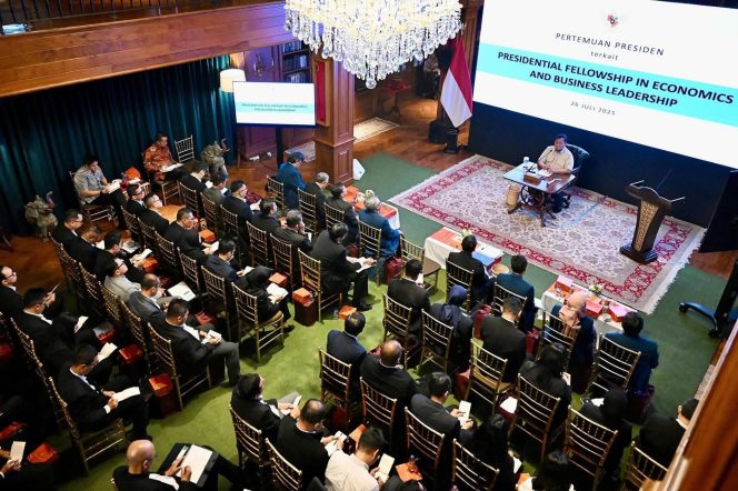 
					Presiden Prabowo Siapkan 82 Profesional Muda Mengisi Posisi Strategis