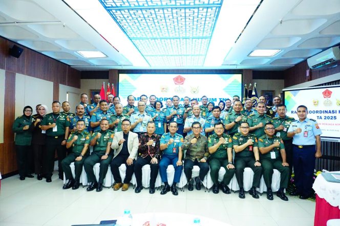 
					Babinkum TNI Tegaskan Komitmen Jaga Konstitusi dan Profesionalisme Hukum Militer