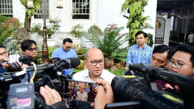 
					Presiden Prabowo Bahas Kebijakan Bersejarah, Indonesia Bisa Miliki Lahan di Mekkah