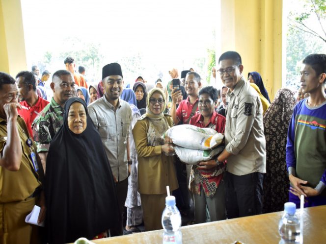 
					795.580 Ton Beras Disalurkan Pemda Kampar kepada 33.779 Keluarga Kurang Mampu