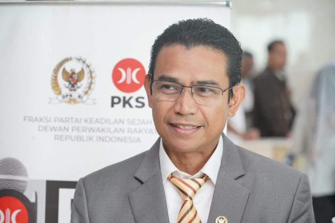 
					Dorong Pertumbuhan Ekonomi 8%, Hendry Munief Usulkan Adanya Pendamping IKM dan Kolaborasi Antar Kementerian