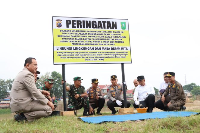 
					Pemprov dan Polda Riau Nyatakan Tidak Ada Toleransi untuk Tambang Ilegal