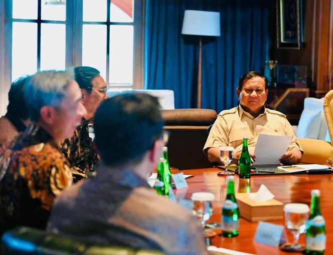 
					Pimpin Rapat Bersama DEN di Hambalang, Presiden Prabowo Bahas Strategi Ekonomi Nasional di Tengah Gejolak Global