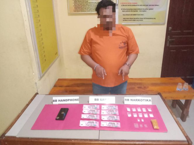 
					Ungkap Jaringan Narkoba, Polisi Gerebek Rumah Pengedar Sabu di Kampar Kiri Tengah