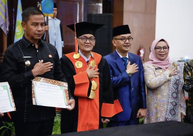 
					Bupati Ahmad Yuzar Hadiri Wisuda Sarjana STAI Al-Azhar Pekanbaru
