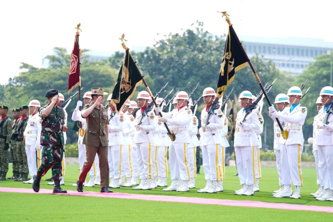 
					Perkuat Kerja Sama Militer di Kawasan Indo-Pasifik, Panglima TNI Terima Kunjungan Kehormatan Kasad Australia