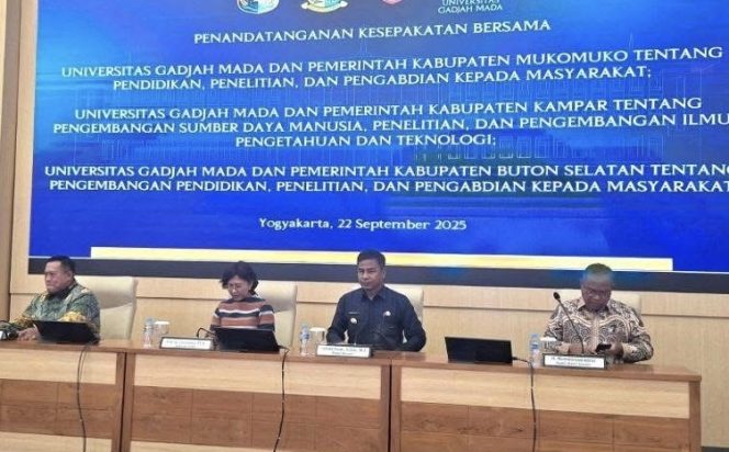 
					Bupati Ahmad Yuzar Jadi Narasumber Kuliah Umum Program Magister dan Doktoral UGM