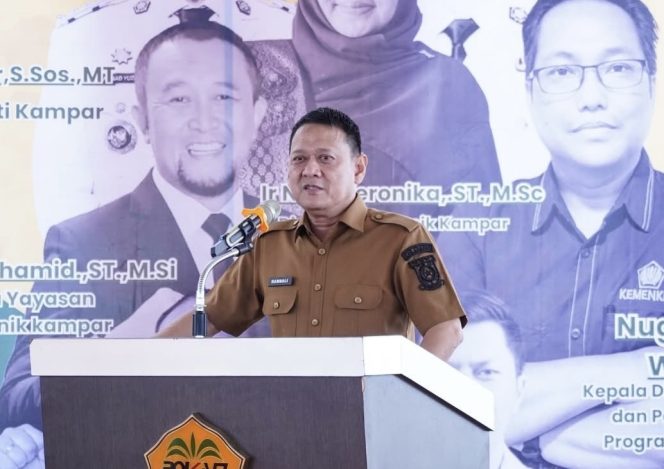 
					Sekda Hambali Hadiri SEPORA Polkam, Ajak Mahasiswa Baru Jadi Generasi Unggul dan Profesional