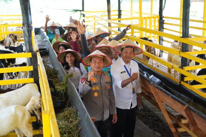 
					Kapolda Riau Silaturahmi dengan Petani, Momentum Hari Tani Nasional di Tabung Harmoni Hijau