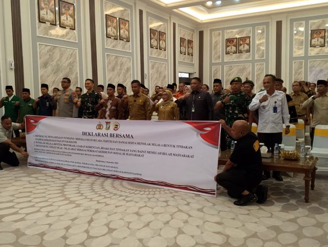 
					Pemda, Forkopimda dan Stakeholder di Kampar Deklarasi Bersama