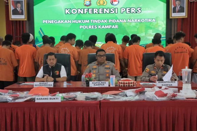 
					Operasi Antik Berhasil, Polres Kampar Sikat Habis 66 Gembong Narkoba