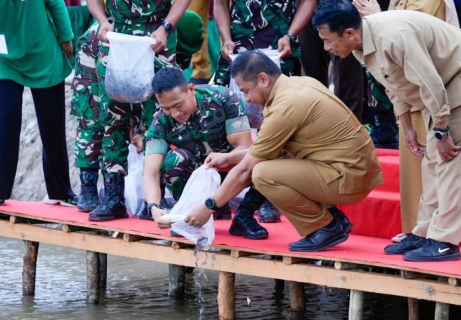 
					Bupati Kampar Hadiri Penaburan Benih Ikan Perdana oleh Danyonif 132/BS Bersama Forkopimda