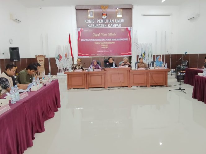 
					KPU Kampar Gelar Rapat Pleno Terbuka Rekapitulasi PDPB Triwulan III Tahun 2025