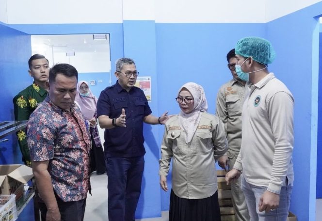 
					Wabup Misharti Tinjau Dapur MBG di Desa Rumbio dan Desa Simpang Petai