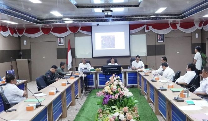 
					Sekda Hambali Pimpin Rapat Pembahasan Kerjasama Konservasi dan Wisata Alam Bukit Rimbang Baling