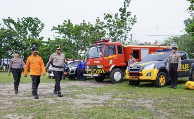 
					Bupati Ahmad Yuzar Pimpin Apel Kesiapsiagaan Antisipasi Potensi Bencana Banjir