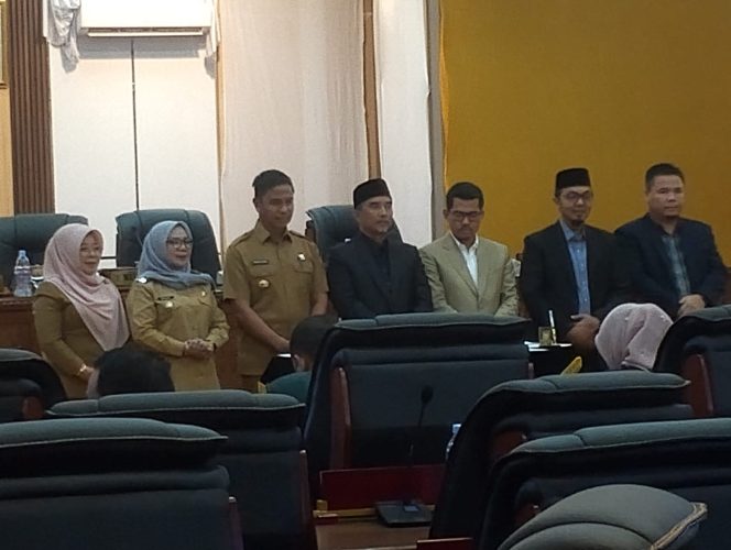 
					Pemda Kampar dan DPRD Sepakati MoU KUA-PPAS Rancangan APBD Tahun 2026 Lewat Paripurna