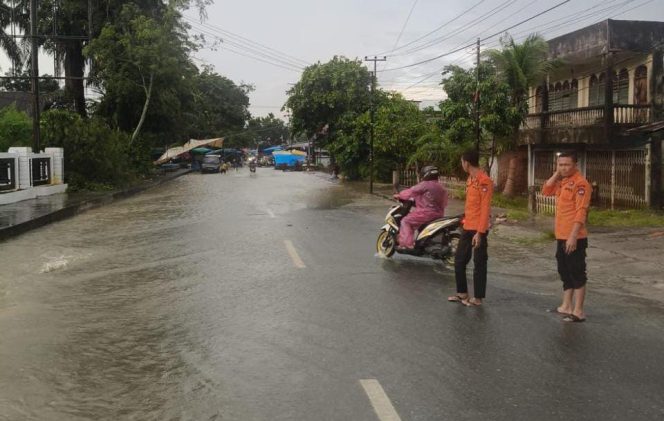 
					BPBD Kampar Turun Pantau Kondisi dan Imbau Masyarakat Agar Waspada