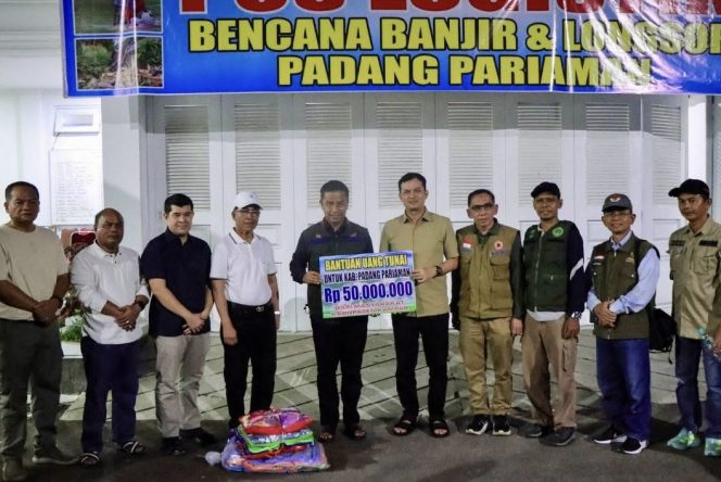
					Bupati Ahmad Yuzar Salurkan Bantuan Sembako dan Uang Tunai ke Padang Pariaman