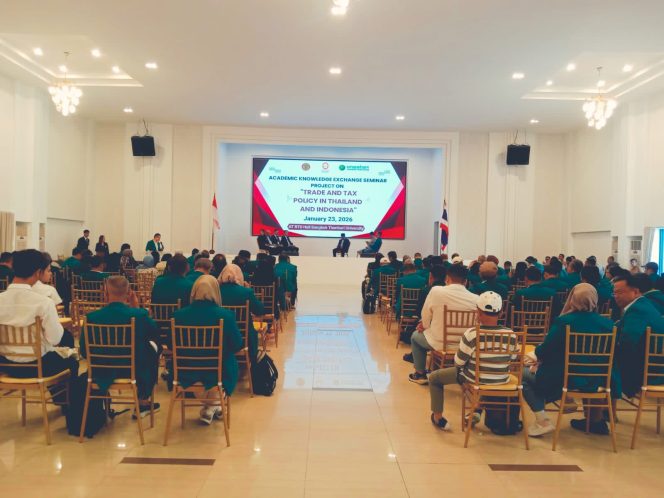 
					Mahasiswa Fakultas Hukum Unwahas Ikuti Seminar Internasional Trade and Tax Policy di Bangkok Thonburi University