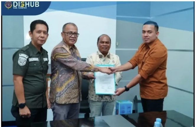 
					Dishub Kampar Gelar Serah Terima Jabatan, Kadis Aidil: Jalankan Amanah dengan Penuh Tanggung Jawab dan Profesionalisme