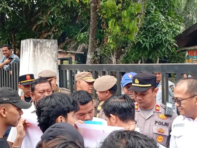 
					Dishub Kampar Tepis Isu Praktik Pungli Pengelolaan Parkir