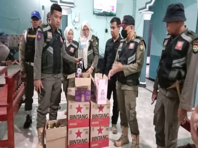 
					Operasi Kedai Remang-remang, Tim Yustisi Satpol PP Kampar Amankan Puluhan Miras Berbagai Merk