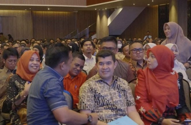 
					Pj. Sekda Kampar Hadiri Konsolidasi Program Makan Bergizi Gratis di Pekanbaru