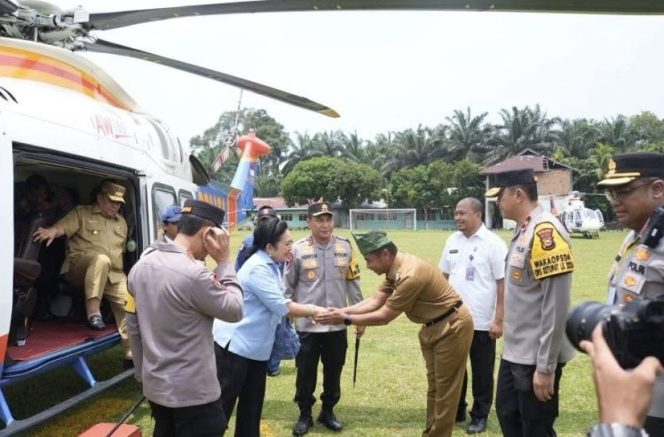 
					Dukung Konektivitas Daerah, Bupati Kampar Dampingi Kapolri Resmikan Jembatan Merah Putih di Desa Gobah.
