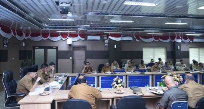 
					Bupati Ahmad Yuzar Pimpin Rapat Terkait Edaran Kemendagri, Tegaskan ASN Harus Teladan dalam Disiplin