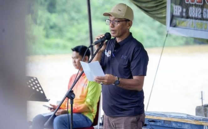 
					Pacu Sampan HUT Kampar ke-76, Ajang Pencarian Bibit Dayung