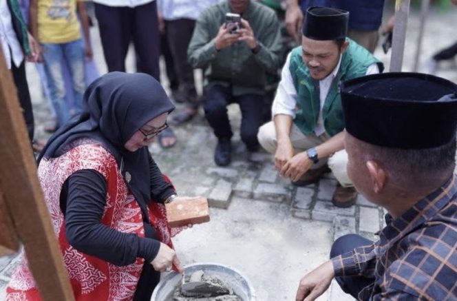 
					Wabup Kampar Resmikan YPSN dan Letakkan Batu Pertama Pembangunan MDTA