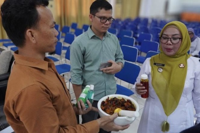 
					Kunjungi Polkam, Wabup Misharti Tinjau Kesiapan Pelatihan Produksi Sabun dan Minyak Sawit