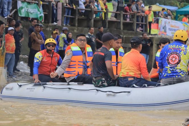 
					Kapolres Kampar Hadir Saksikan Pembukaan Lomba Pacu Sampan