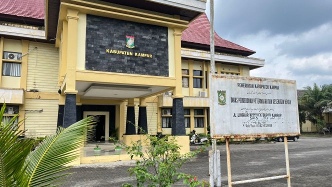 
					Disbunnak Keswan Kampar Berikan Pembinaan Perizinan Perusahaan Perkebunan