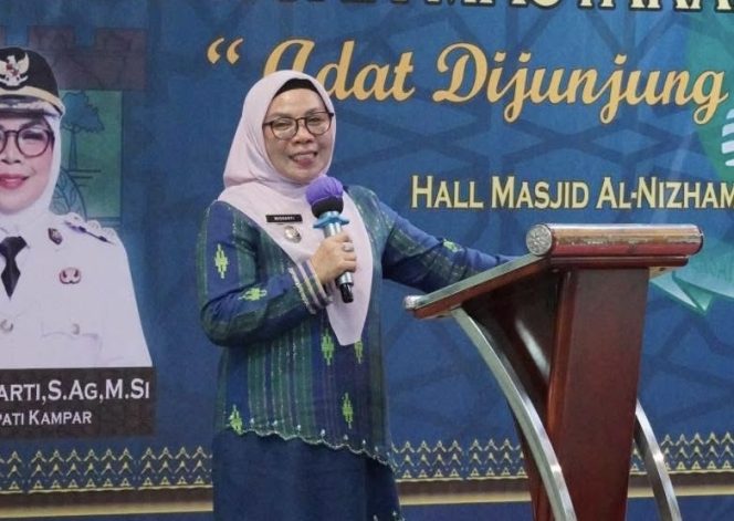 
					Pererat Silahturahmi Warga Kampar di Rantau, Wabup Misharti Hadiri Silaturahmi Akbar PMKJ