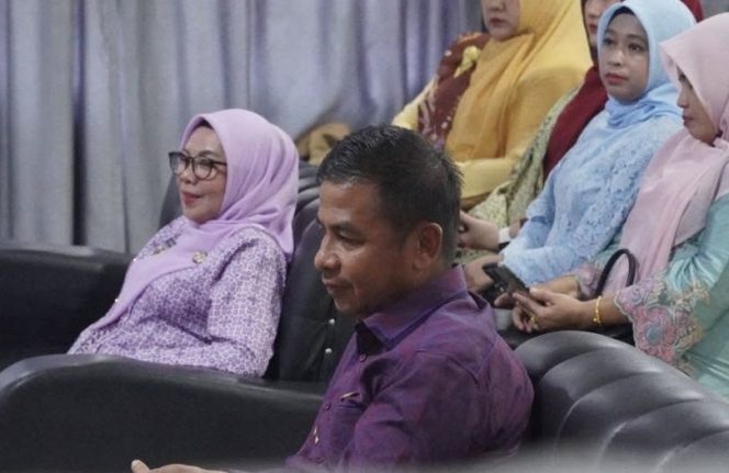
					Perkuat Peran Perempuan dalam Pembangunan, Bupati Ahmad Yuzar Resmi Buka Seminar Perempuan DWP Kampar