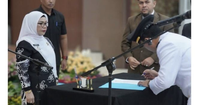 
					Penyegaran Birokrasi, Wabup Misharti Resmi Lantik 33 Pejabat