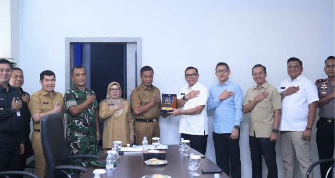 
					Bupati Ahmad Yuzar Hadiri Pertemuan Kuliah Kerja Profesi Pokjar 6 Polresta Pekanbaru Polda Riau