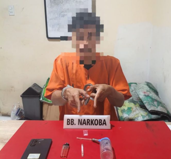 
					Sedang Asik Didalam Pondok Kosong, Pengguna Sabu di Ganting Damai Salo Diringkus Satresnarkoba Polres Kampar