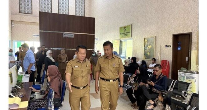 
					Sambangi RSUD Bangkinang, Bupati Ahmad Yuzar Tinjau Fasilitas Baru CT Scan